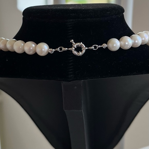 Akoya 18” Pearl Necklace - Picture 4 of 12